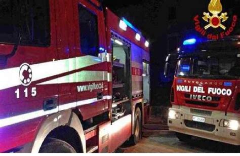 Paura Nella Notte Fulmine Colpisce Tubo Di Gas E Scoppia Un Incendio