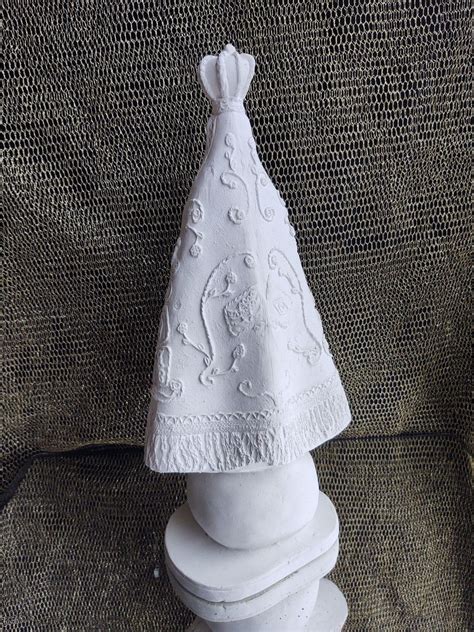 Nossa Senhora Aparecida 40 cm Manto trabalhado em gesso crú