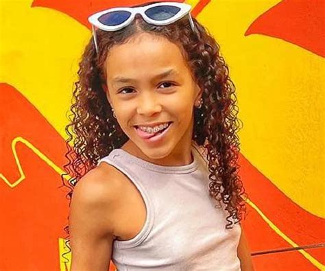 Facts About Instagram Star Deja Clark