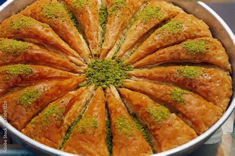 middle eastern arabic authentic dessert kunafa with phyllo pastry Stock ...