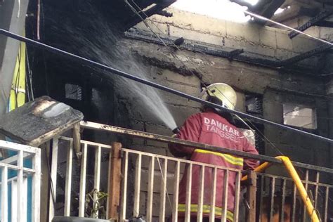 Korsleting Listrik Rumah Lantai Terbakar Di Pondok Aren