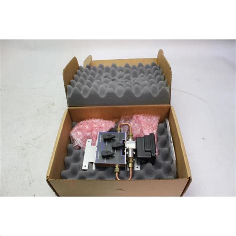 Setra Differential Pressure Transducer Model 230 | Property Room