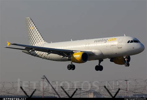 Ec Jtr Airbus A Vueling Danielelira Jetphotos