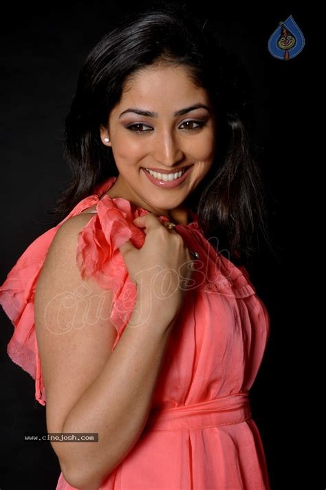 Yami Gautam Hot Stills Photo 45 Of 51