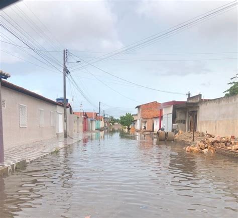 Teresina Tem Fam Lias Desabrigadas Em Decorr Ncia Das Chuvas