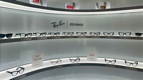 Meta Ray-Ban Display Glasses: The new lens display, neural band, and