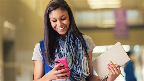 4 Mistakes Educators Make Trying to Manage Cellphones in Schools