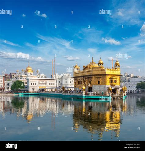 Golden temple amritsar gurdwara hi-res stock photography and images - Alamy