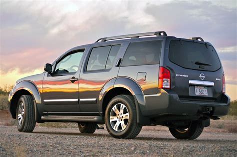 Nissan Pathfinder Information And Photos Momentcar