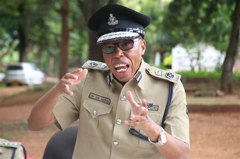 CP DKT MUSSA AFANYA ZIARA YA KUKAGUA UWEPO WA ASKARI KATA NA KUONA