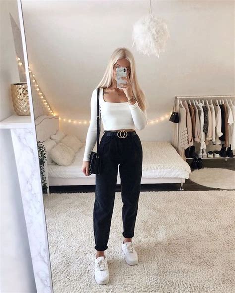 Tops Que Le Hacen Falta A Tu Mom Jeans Trendy Fall Outfits Teenage