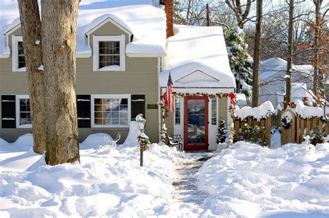 5 Tips for Winterizing a Home - Mom it ForwardMom it Forward