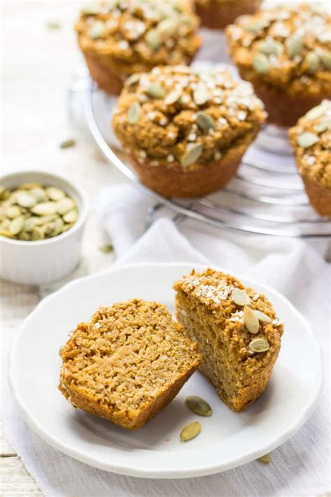 Skinny Pumpkin Quinoa Muffins - Simply Quinoa