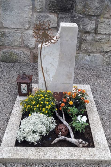 Urnengrabstein Mit Pusteblume Grafsteen Urne Stijlen