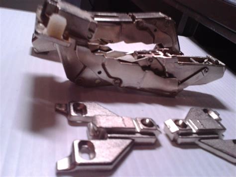 Pair of Blum Zero Protrusion Clip Top Hinges and 0mm Plates 70t750-01 ...