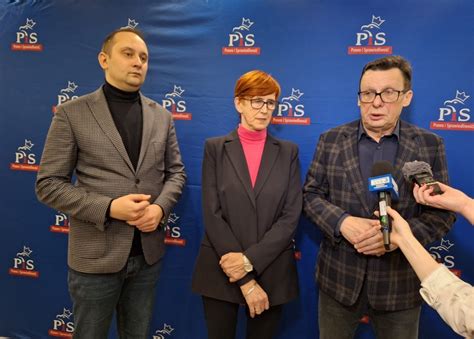 Marek Ast i Elżbieta Rafalska z PiS namawiają do protestu Doszło do