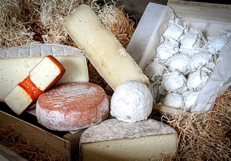 Fromages Aop D Auvergne Fromagerie Du Lac