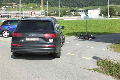 Balgach Unfall Beim Abbiegen Zwischen Auto Und E Bike Sg Ch