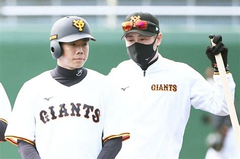 写真：【巨人】亀井コーチ 背番号9失った松原聖弥に愛のムチ「本気じゃないな、と僕は感じていて」 東スポweb