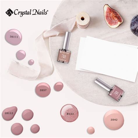 Nude körmök Crystal Nails nude színek