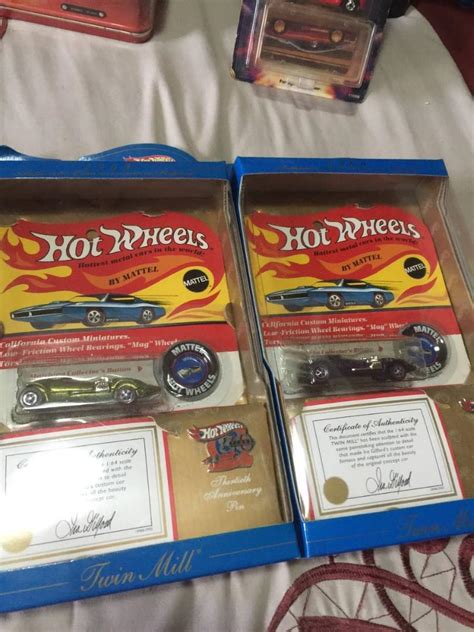 1969 Hot Wheels Authentic Commemorative Replica Twin Mill Red Purple