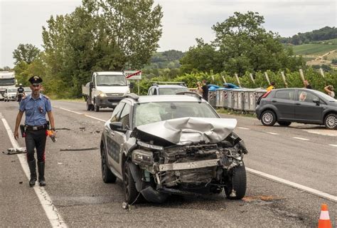 Incidente Stradale A Ravenna Tamponamento Tra Due Auto Quattro Donne