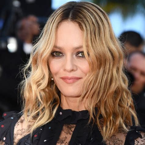 Vanessa Paradis donne son numéro dans l émission de Yann Barthès