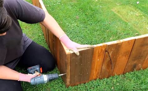 How to Build Raised Beds Using Pallets | Hometalk