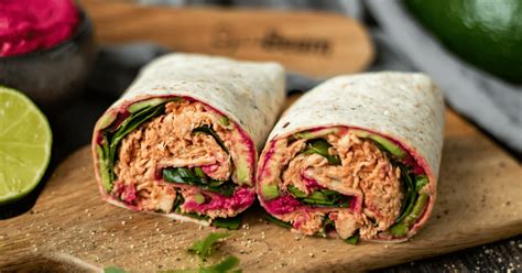 Fitness recept Tortilla plněná trhaným kuřecím masem GymBeam Blog