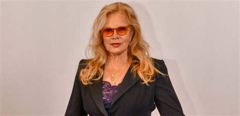Sylvie Vartan ans fait sensation en bikini léopard elle publie