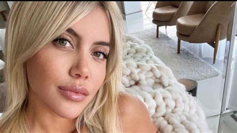 Wanda Nara D Collet Da Infarto La Clip Diventa Subito Hot