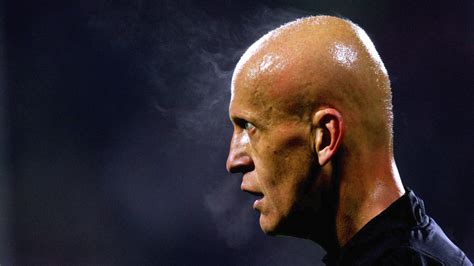 Sein Blick Machte Ihn Zum Star Pierluigi Collina Wird Kicker