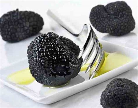 Extra Virgin Olive Oil With Truffles Flavour ILIADA