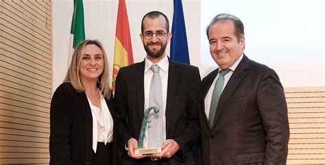 Juan Jos Garc S Recibe El Premio Fundaci N Pfizer De Innovaci N