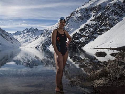 Bárbara Hernández Hace Historia Tras Cruzar Nadando El Canal Beagle