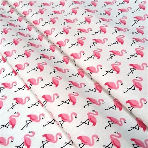 Tissu Flamingo 50 Cm X 160 Cm Flamants Roses Sur Fond Ivoire