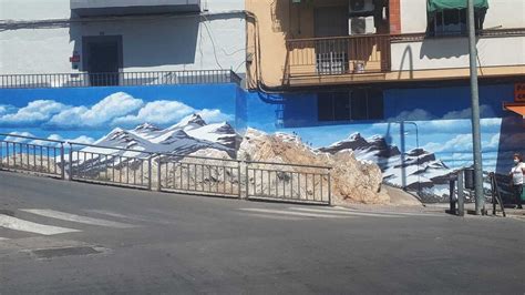 Ruta De Murales En El Barrio Del Almendral Un Oasis De Arte En Cada