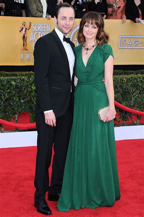 Alexis Bledel Vincent Kartheiser Married Secret Wedding Rory Gilmore