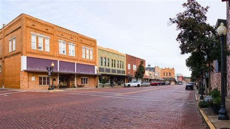 Nacogdoches Travel Guide | Nacogdoches Tourism - KAYAK