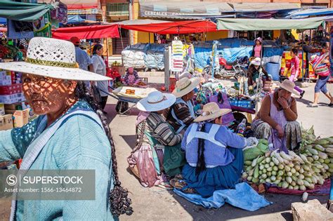 La Cancha market, Cochabamba, Bolivia. - SuperStock