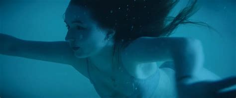 Nude Video Celebs Kaitlyn Dever Sexy Diana Silvers Sexy Booksmart