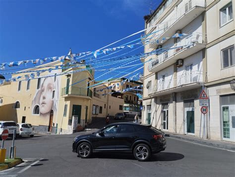 MONTE DI PROCIDA La Terrazza Flegrea Si Colora Di Azzurro I