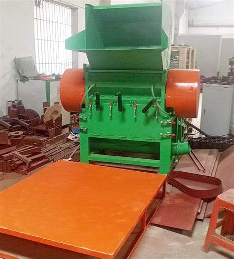 Waste Sponge Foam Shredder Crushing Machine