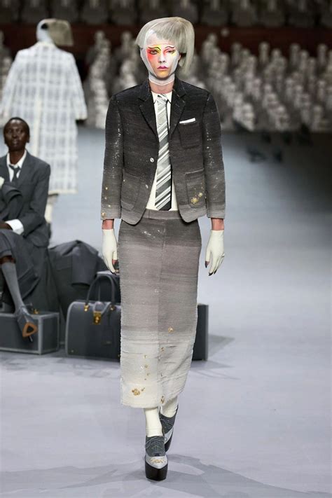Том Браун от кутюр осень 2023 - RUNWAY ЖУРНАЛ ® Официальный