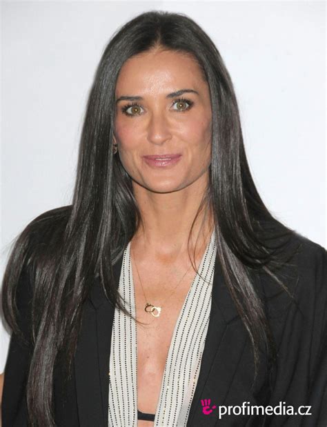 Demi Moore Hairstyle Easyhairstyler