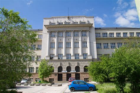 Učenici i razredni starješina slave godina mature