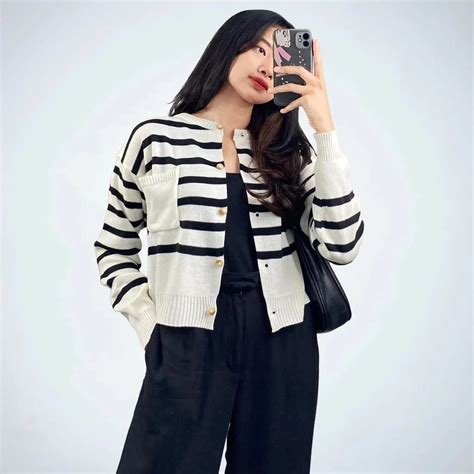 Jual RJT Emira Cardigan Knit Shopee Indonesia