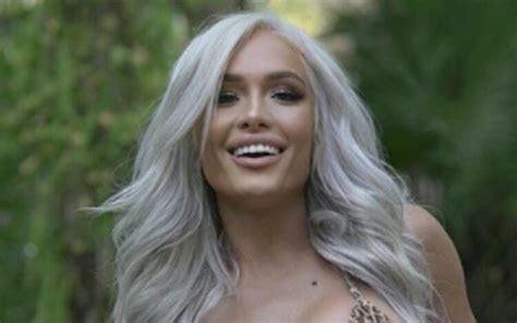 16 Hot Sexy New Scarlett Bordeaux Bikini Pics