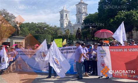 Marchan más de mil sindicalizados en Chilpancingo por el Día del Trabajo