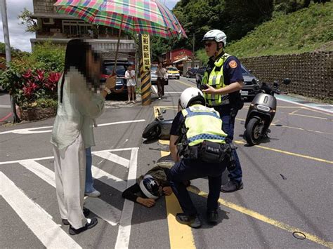 女子開車駛出巷口 機車直行撞上！男騎士臉部著地送醫 社會萬象 社會 聯合新聞網